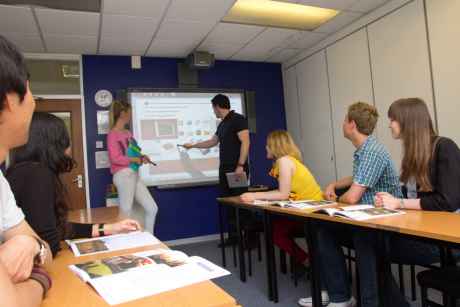 Salle de classe- Ecole Kaplan Bournemouth
