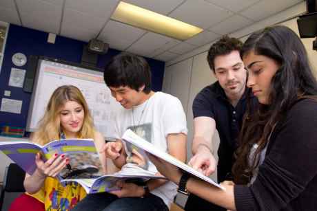 Travail en équipe- Ecole Kaplan Bournemouth