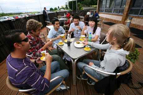 Café-Ecole Cultural Institute à Galaway